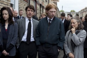 Shadow Dancer - Collette with her brother and motehr, and Gerry