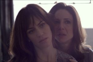 Abby with another one of her clients, Sam (Maggie Siff).