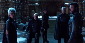 Storm (Halle Berry), Professor X (Patrick Stewart), Blink (Blingbling Fan), Magneto (Ian McKellen) and Wolverine (Hugh Jackman) decide upon their plan of action, whilst watching in horror as the Sentinels attack.