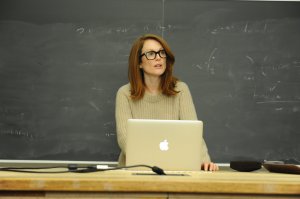 Professor Alice Howland (Julianne Moore) lecturing  her students at the start of the film.