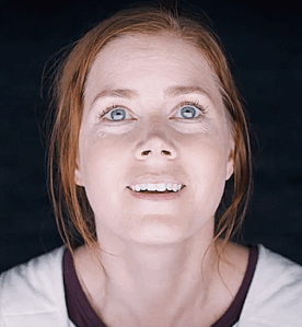 Louise (Amy Adams) looking up in awe at the aliens. Her big blue eyes are so expressive and hint at a plethora of emotions running through her to add depth to her character.